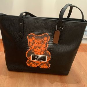 Brand new Coach “Vandal Gummy” leather tote bag!